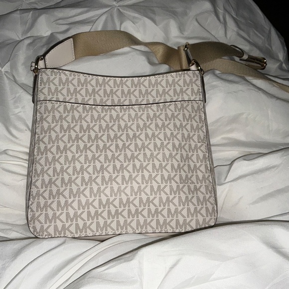 Michael Kors bag - Picture 2 of 3